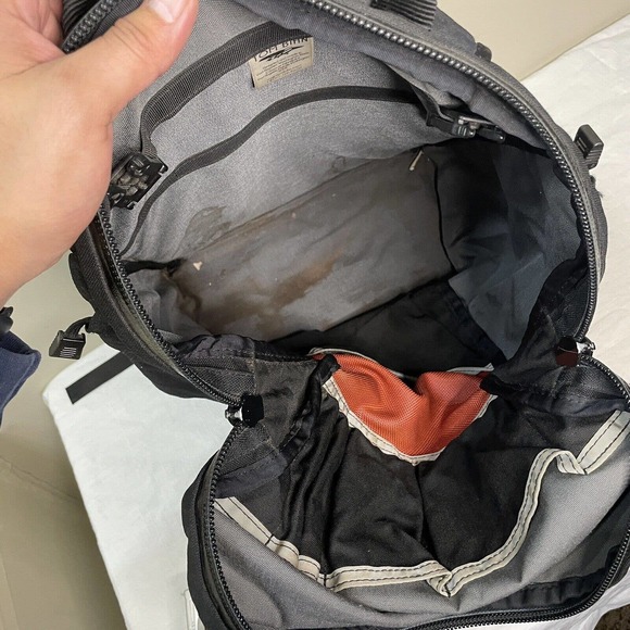 Tom Bihn Backpack 15” Red And Black - Picture 7 of 10